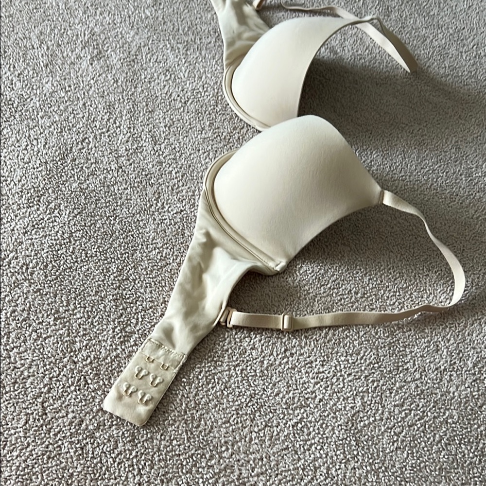 SKIMS - Demi Bra - Cream/Nude - Size 32 D (Could Fit B Cup or C Cup Wearers) - Picture 11 of 12